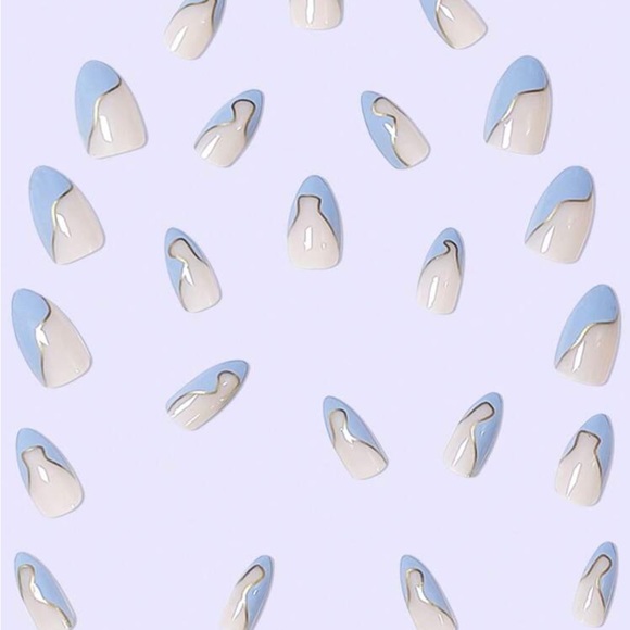 24pc Nail Set ❤️ - Picture 4 of 4